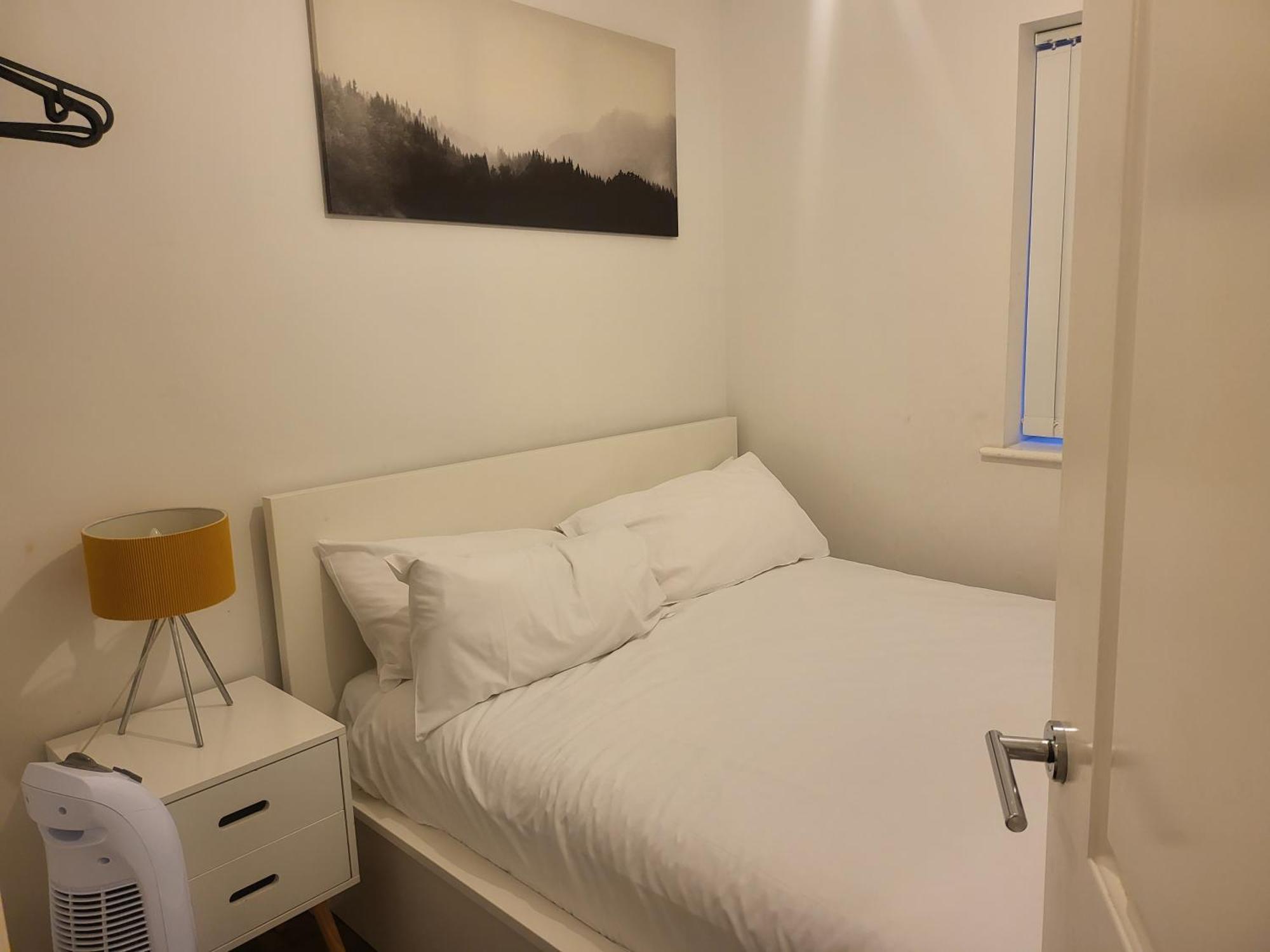 Garland Modern Apartment, Dartford 1 With Parking Exterior photo
